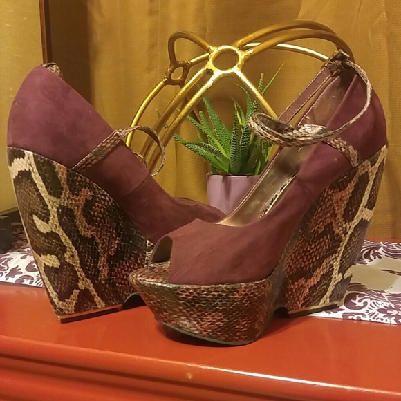 Beautiful Wedge - Picture 6 of 6